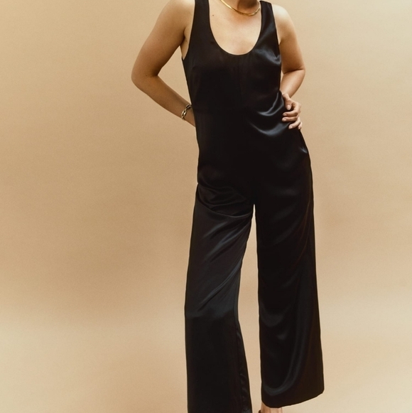 Reformation Brianna Silk Jumpsuit in Black size 2 NWT - Picture 2 of 9